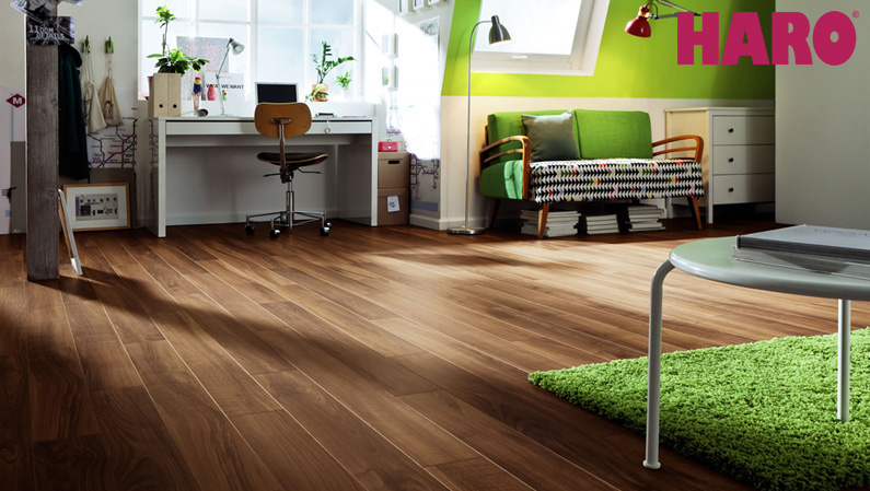 Ламинат Haro Tritty 100 Орех Итальянский 542076 1282×193×8 фото в интерьере Ламинат Haro Tritty 100 Орех Итальянский 542076 1282×193×8 фото в интерьере